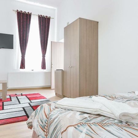 Готель Casa Vlabisa Centru Клуж-Напока Екстер'єр фото